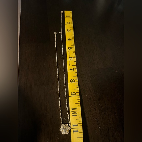 Kendra Scott Gold Floral Necklace - Picture 4 of 7